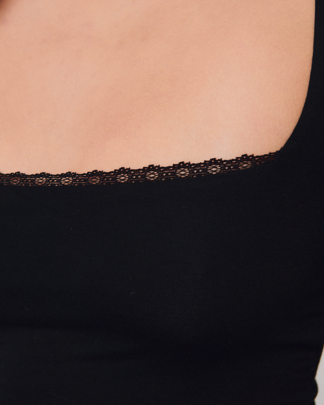 Lace Square Neck + Black - Little Puffy