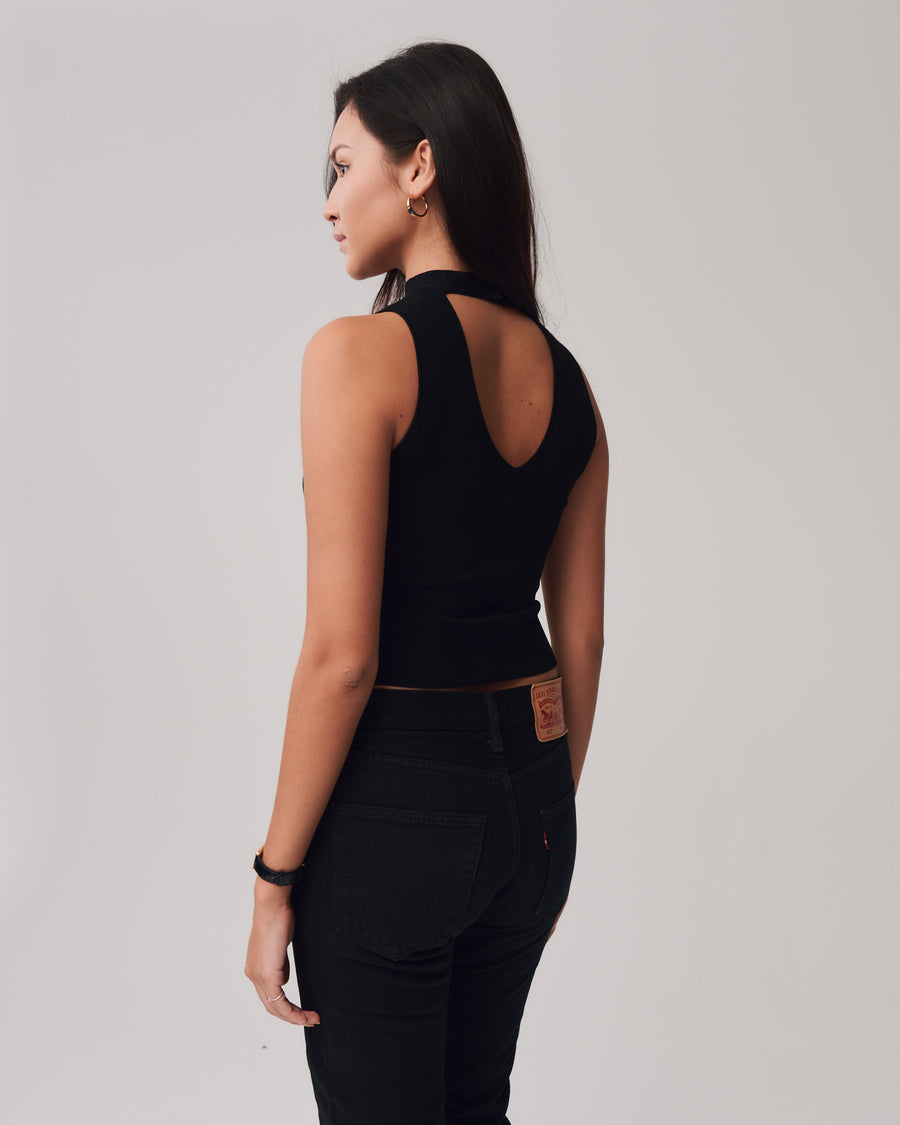 Sleeveless V Knit + Black - Little Puffy