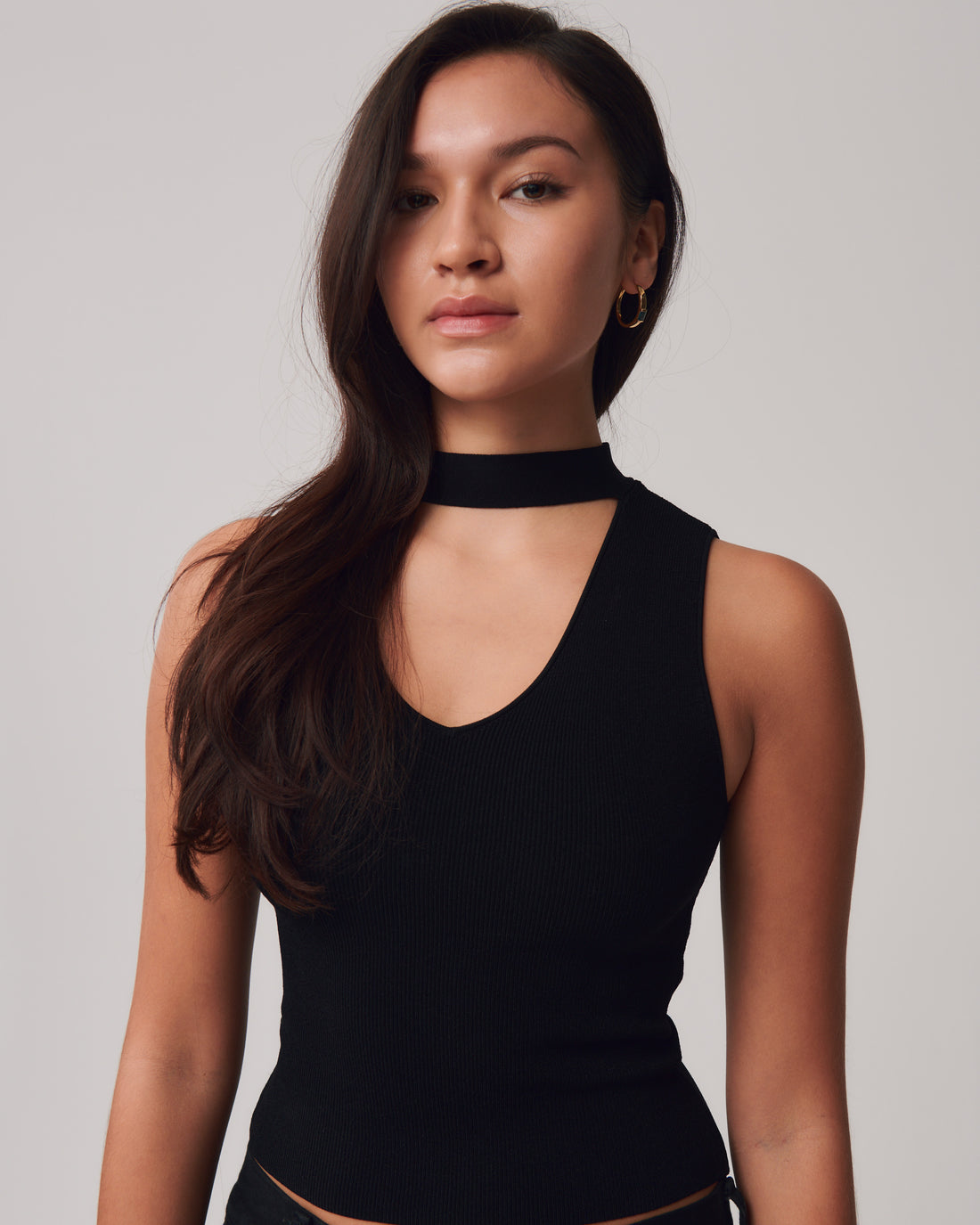 Sleeveless V Knit + Black - Little Puffy